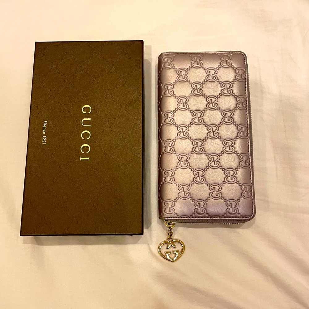 Gucci Zip Around Wallet